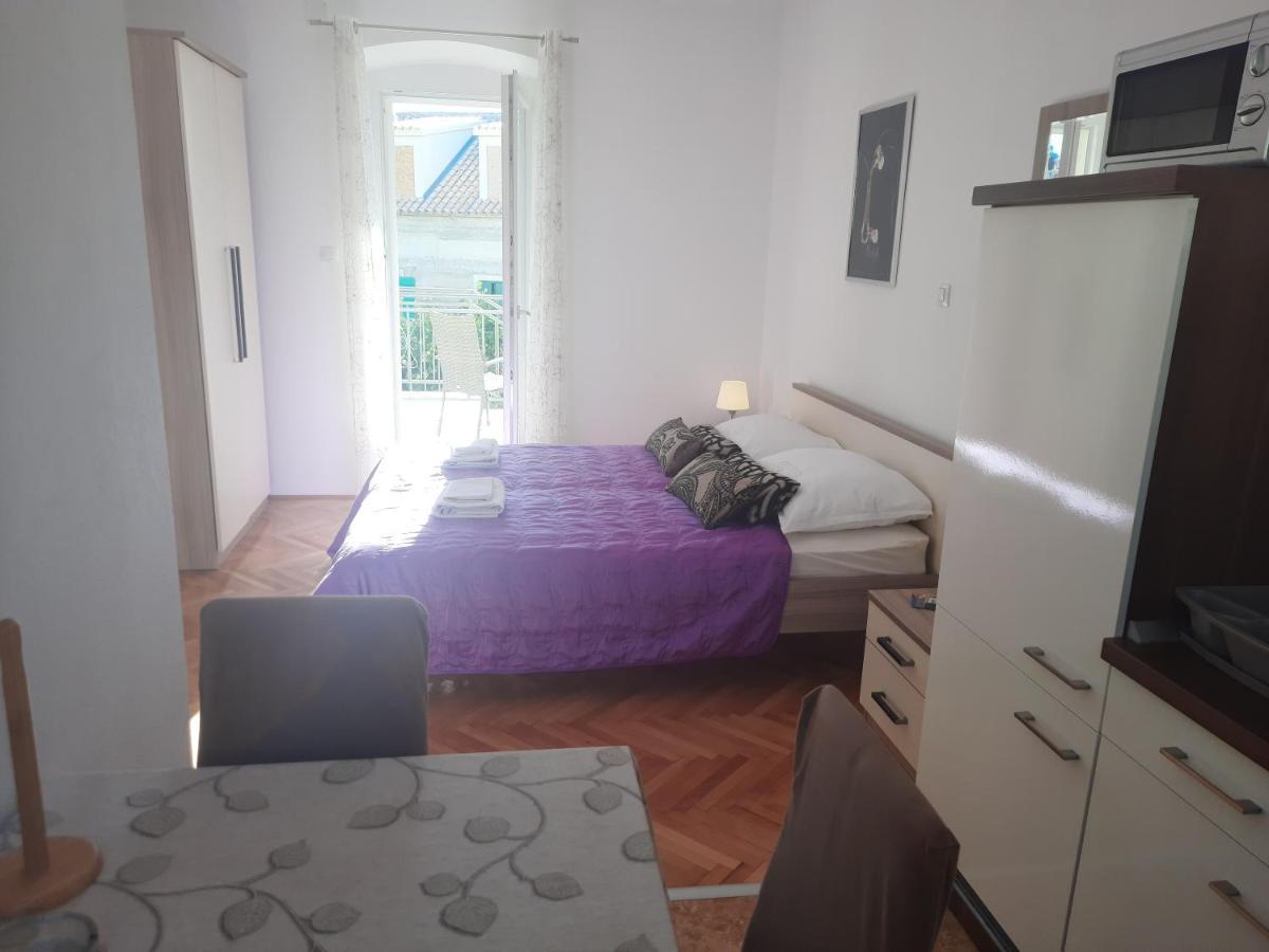 Apartments Villa Beba Komiža Екстериор снимка