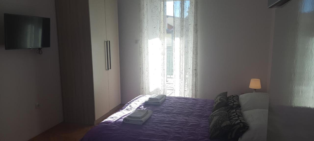 Apartments Villa Beba Komiža Екстериор снимка